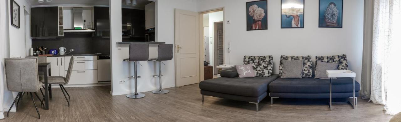 Ruhige Ferienwohnung Mitten In Wiesbaden Luaran gambar