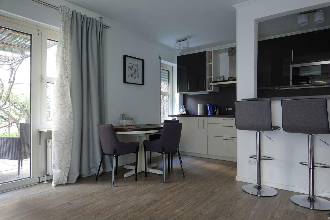 Ruhige Ferienwohnung Mitten In Wiesbaden Luaran gambar