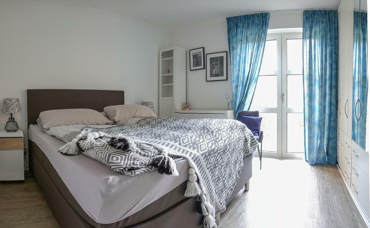 Ruhige Ferienwohnung Mitten In Wiesbaden Luaran gambar
